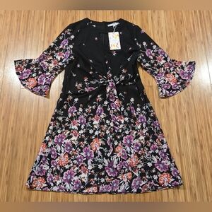NWT Smukke Floral Bell Sleeve Dress